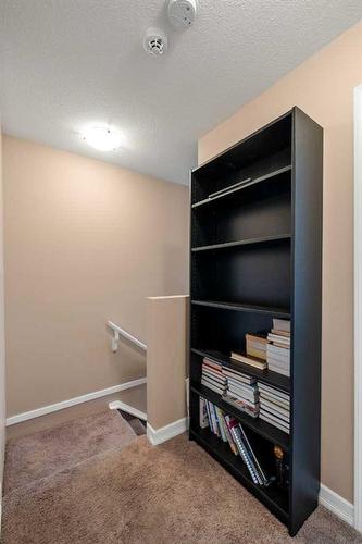 513-121 Copperpond Common Se, Calgary, AB - Indoor Photo Showing Other Room