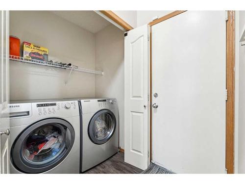 47 Harvest Park Circle Ne, Calgary, AB - Indoor Photo Showing Laundry Room