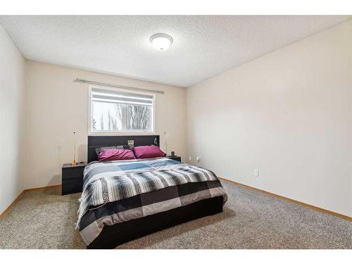 47 Harvest Park Circle Ne, Calgary, AB - Indoor Photo Showing Bedroom