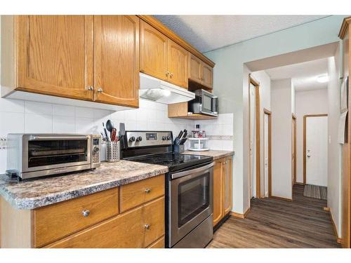 47 Harvest Park Circle Ne, Calgary, AB - Indoor Photo Showing Kitchen