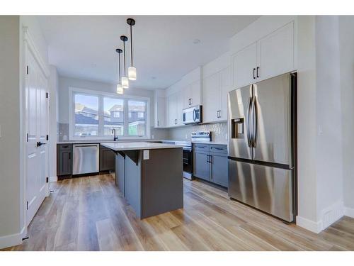 32 Veranda Boulevard Sw, Calgary, AB - Indoor Photo Showing Kitchen