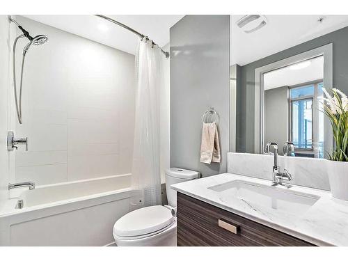 805-1500 7 Street Sw, Calgary, AB - Indoor Photo Showing Bathroom