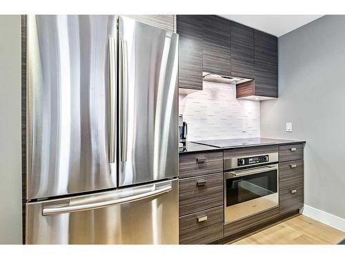 805-1500 7 Street Sw, Calgary, AB - Indoor Photo Showing Kitchen