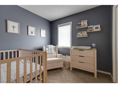 320 Ascot Circle Sw, Calgary, AB - Indoor Photo Showing Bedroom