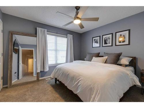 320 Ascot Circle Sw, Calgary, AB - Indoor Photo Showing Bedroom