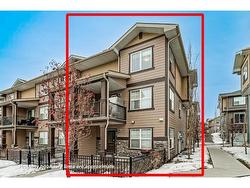 49 Evanscrest Court NW Calgary, AB T3P 0S1