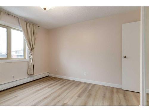 611-1335 12 Avenue Sw, Calgary, AB - Indoor Photo Showing Other Room