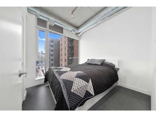 1008-624 8 Avenue Se, Calgary, AB - Indoor Photo Showing Bedroom