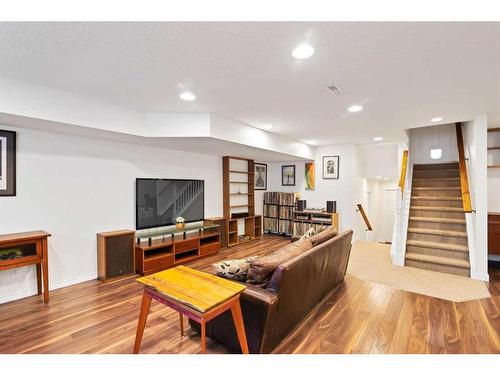 213 Harvest Gold Circle Ne, Calgary, AB - Indoor Photo Showing Living Room