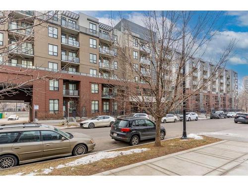 427-955 Mcpherson Road Ne, Calgary, AB - Outdoor With Balcony