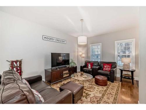 2413 Sorrel Mews Sw, Calgary, AB - Indoor Photo Showing Living Room