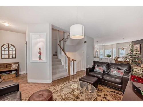 2413 Sorrel Mews Sw, Calgary, AB - Indoor Photo Showing Living Room