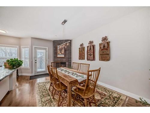 2413 Sorrel Mews Sw, Calgary, AB - Indoor Photo Showing Dining Room