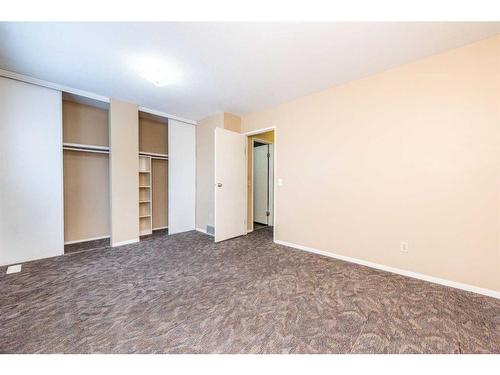 4-100 Pennsylvania Road Se, Calgary, AB - Indoor Photo Showing Other Room