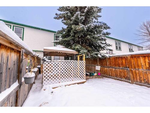 4-100 Pennsylvania Road Se, Calgary, AB - Outdoor With Deck Patio Veranda