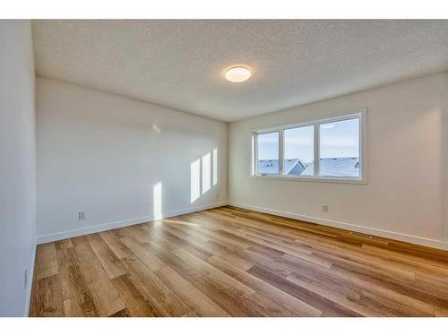 325 Baneberry Way Sw, Airdrie, AB - Indoor Photo Showing Other Room