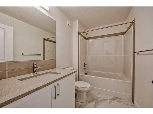 325 Baneberry Way Sw, Airdrie, AB - Indoor Photo Showing Bathroom