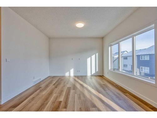 325 Baneberry Way Sw, Airdrie, AB - Indoor Photo Showing Other Room