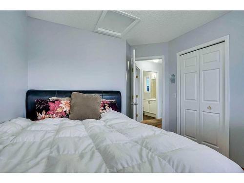 65 Saddleback Road Ne, Calgary, AB - Indoor Photo Showing Bedroom