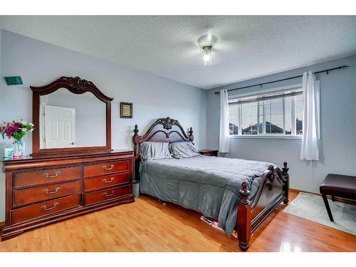 65 Saddleback Road Ne, Calgary, AB - Indoor Photo Showing Bedroom