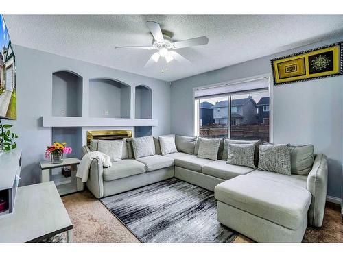 65 Saddleback Road Ne, Calgary, AB - Indoor Photo Showing Living Room