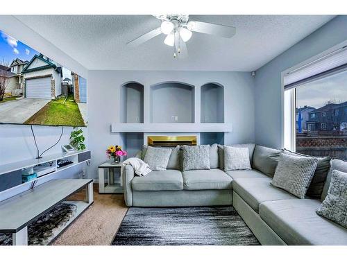 65 Saddleback Road Ne, Calgary, AB - Indoor Photo Showing Living Room