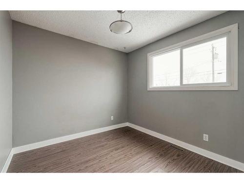 6119 Penedo Way Se, Calgary, AB - Indoor Photo Showing Other Room