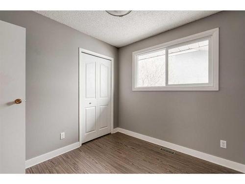 6119 Penedo Way Se, Calgary, AB - Indoor Photo Showing Other Room