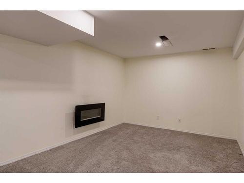 6119 Penedo Way Se, Calgary, AB - Indoor Photo Showing Other Room