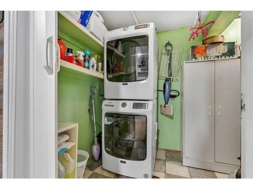 144 Castlebrook Rise Ne, Calgary, AB - Indoor Photo Showing Laundry Room