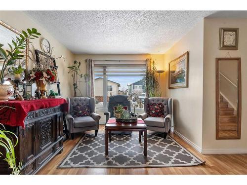 144 Castlebrook Rise Ne, Calgary, AB - Indoor Photo Showing Living Room