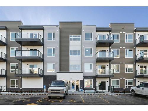 3203-33 Carringham Gate Nw, Calgary, AB - Outdoor With Facade