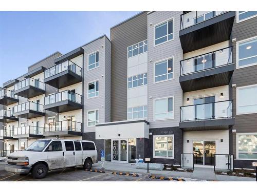 3203-33 Carringham Gate Nw, Calgary, AB - Outdoor With Facade