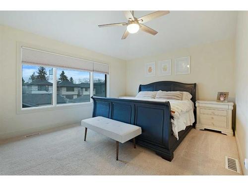 2040 48 Avenue Sw, Calgary, AB - Indoor Photo Showing Bedroom