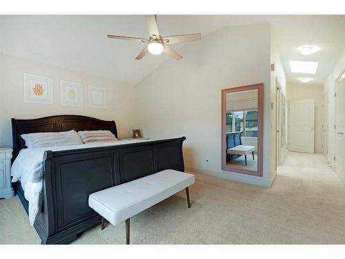 2040 48 Avenue Sw, Calgary, AB - Indoor Photo Showing Bedroom