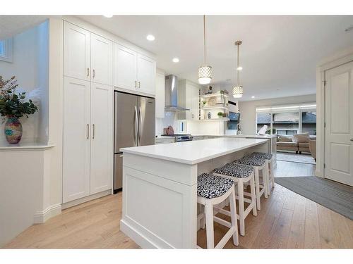 2040 48 Avenue Sw, Calgary, AB - Indoor Photo Showing Kitchen With Stainless Steel Kitchen With Upgraded Kitchen