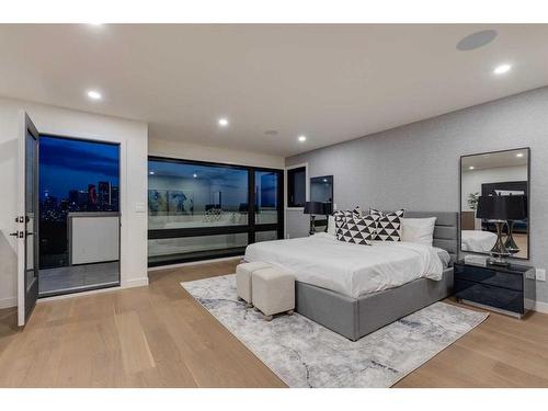 120 13 Street Ne, Calgary, AB - Indoor Photo Showing Bedroom