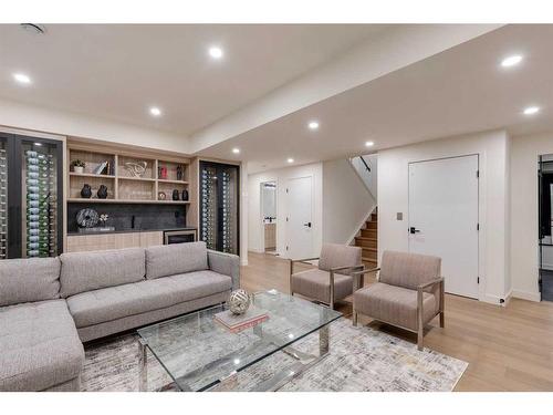 120 13 Street Ne, Calgary, AB - Indoor Photo Showing Living Room