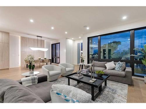 120 13 Street Ne, Calgary, AB - Indoor Photo Showing Living Room