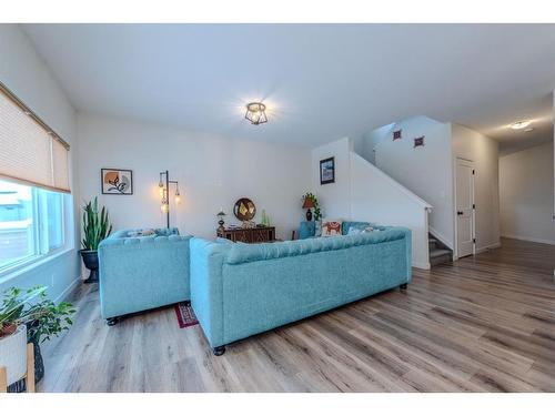 596 Chinook Gate Square, Airdrie, AB - Indoor Photo Showing Living Room