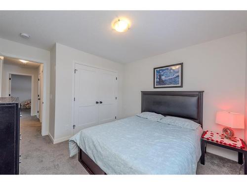 596 Chinook Gate Square, Airdrie, AB - Indoor Photo Showing Bedroom