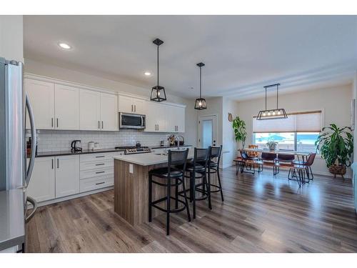 596 Chinook Gate Square, Airdrie, AB - Indoor Photo Showing Kitchen With Upgraded Kitchen