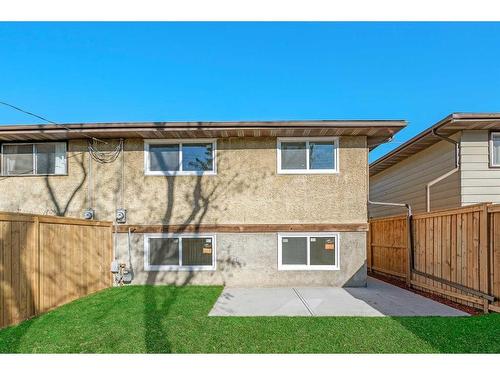 5137 17 Avenue Nw, Calgary, AB - Outdoor