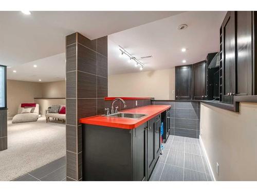 523 42 Avenue Nw, Calgary, AB - Indoor