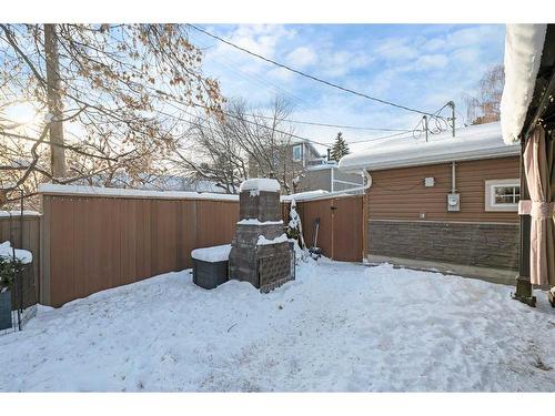 523 42 Avenue Nw, Calgary, AB - Outdoor