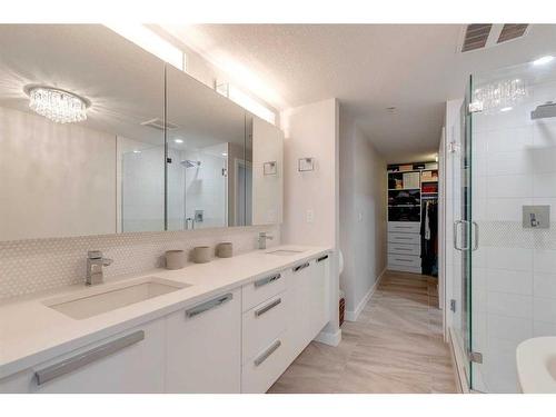 1303-1234 5 Avenue Nw, Calgary, AB - Indoor Photo Showing Bathroom