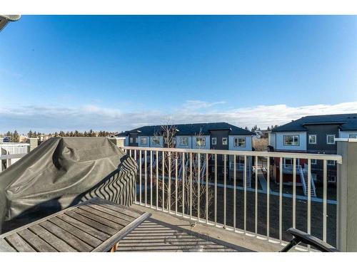 4308-5305 32 Avenue Sw, Calgary, AB - Outdoor