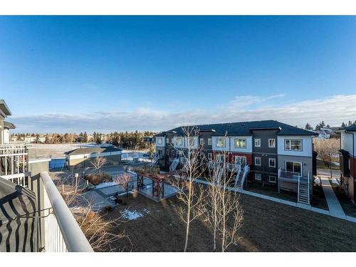 4308-5305 32 Avenue Sw, Calgary, AB - Outdoor With View