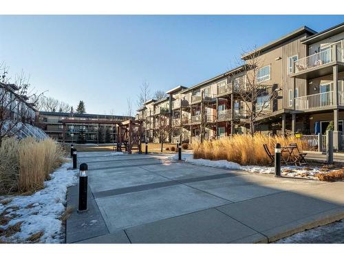 4308-5305 32 Avenue Sw, Calgary, AB - Outdoor