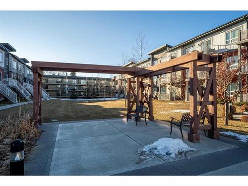 4308-5305 32 Avenue Sw, Calgary, AB - Outdoor